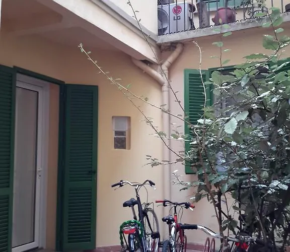 Farolfi Rialto 아파트 *